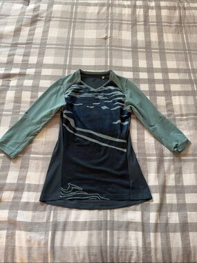 Women’s Pearl Izumi Jersey XS 3/4 length sleeve